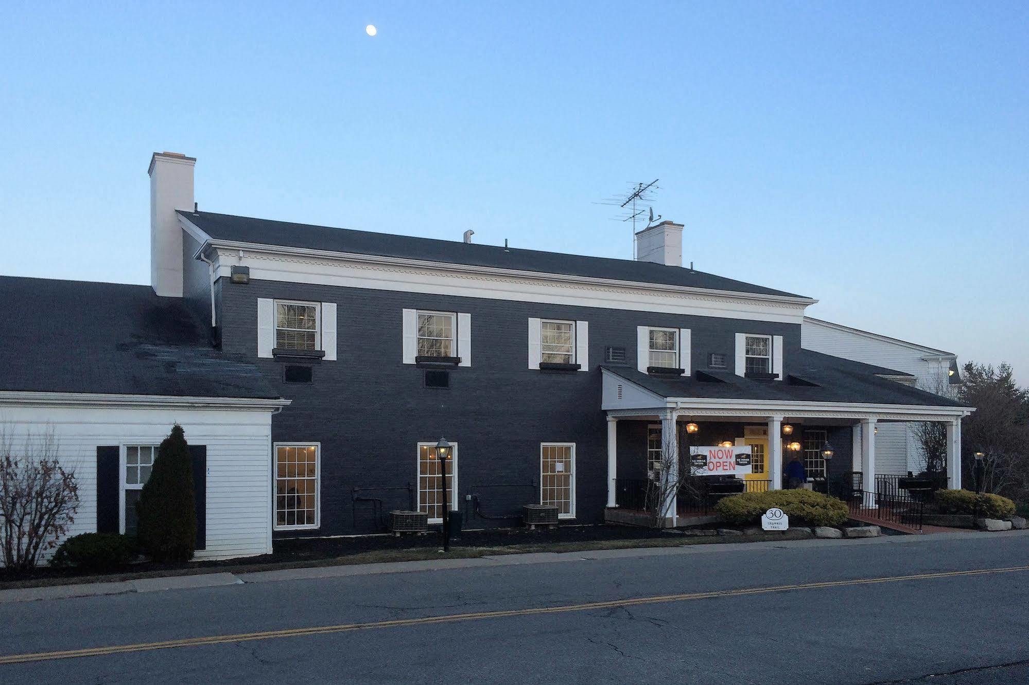 The Aurora Inn Hotel And Event Center Esterno foto